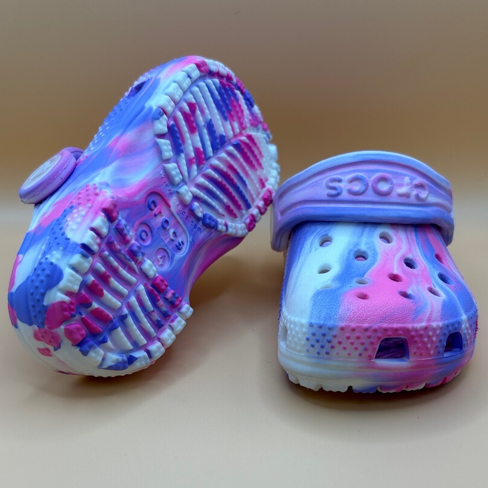 CROCS Kids' Vibrant Swirl Shoes/Glow in the Dark